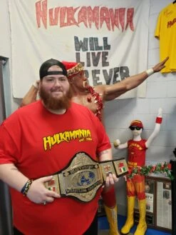 Hogan's Beach Shop Red Hulkamania Tee -Best Souvenir Shop Hulkamania tim 1